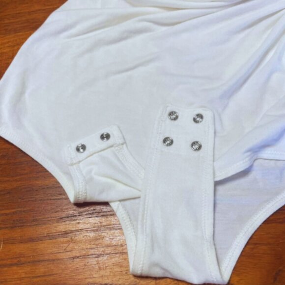 J.Crew Re-Imagined Long Sleeve Scoop Neck Thong Bodysuit Size M - White - EUC - Picture 3 of 5